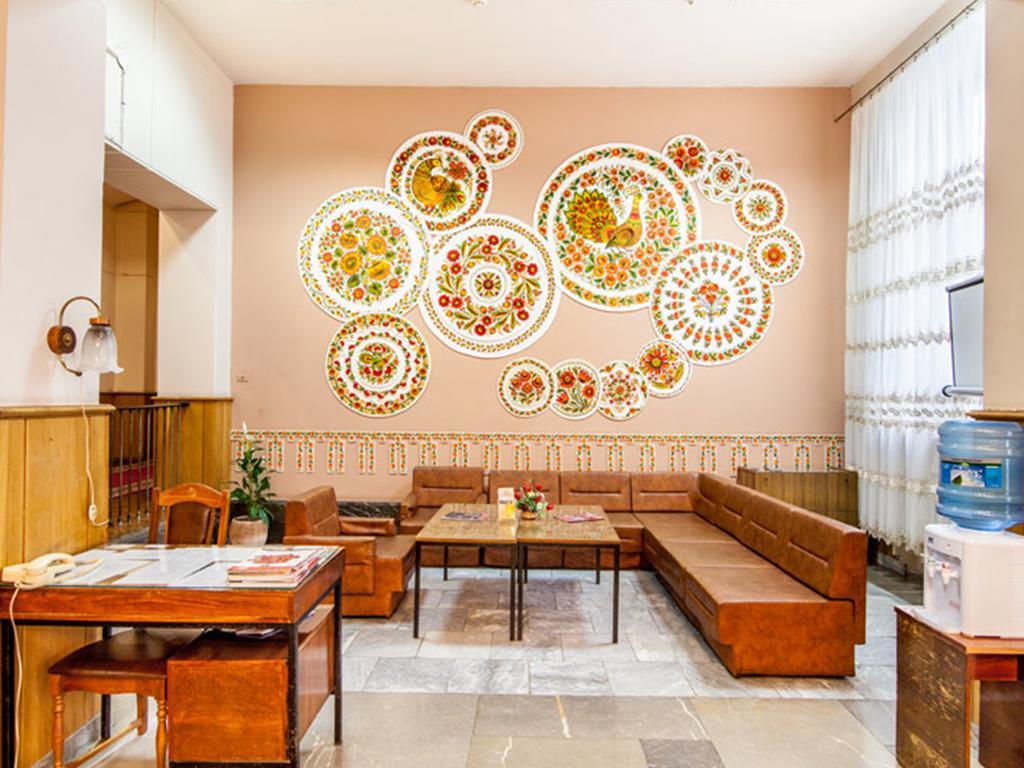 Zhovtneviy Hotel Dnipro Bagian luar foto