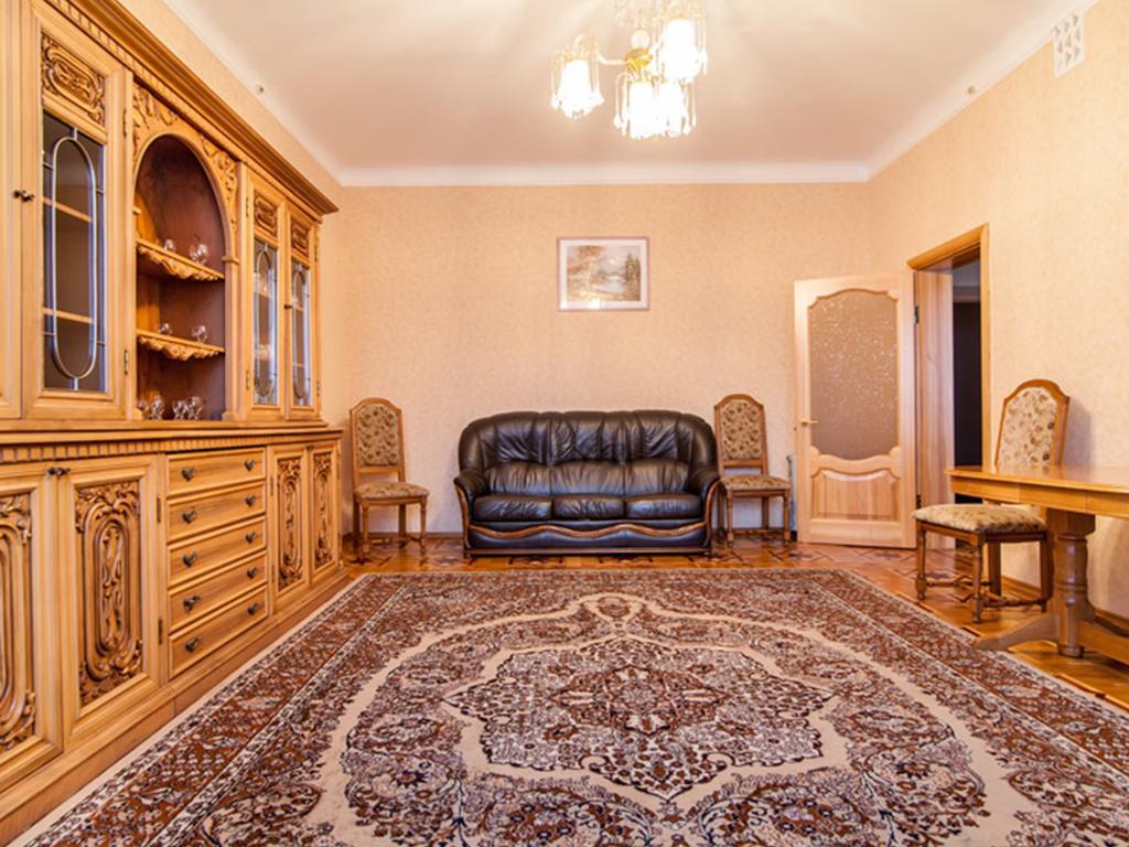 Zhovtneviy Hotel Dnipro Ruang foto